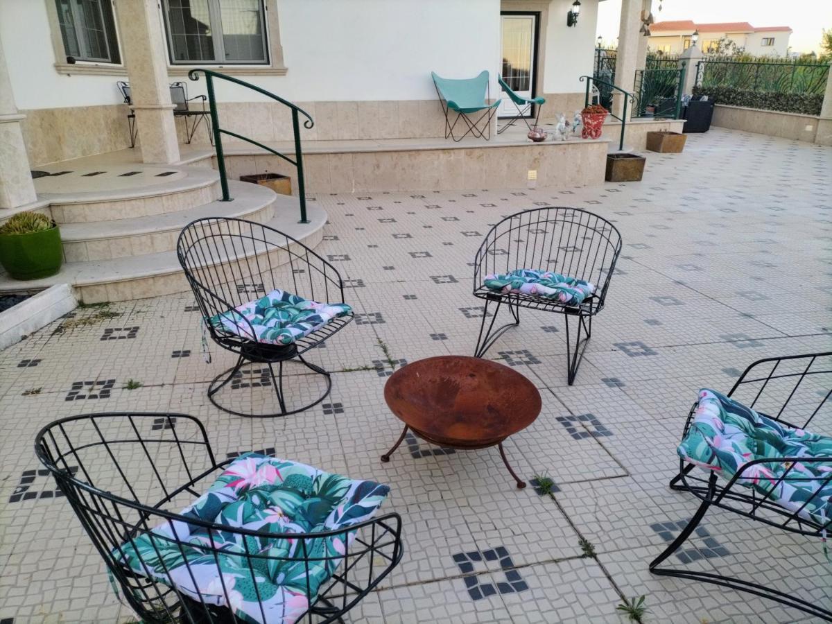 Casa Dos Gnomos Hotel Alvorninha Luaran gambar